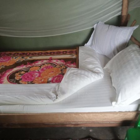 Fort Portal Lake Lyantonde Eco Campsite Original מראה חיצוני תמונה