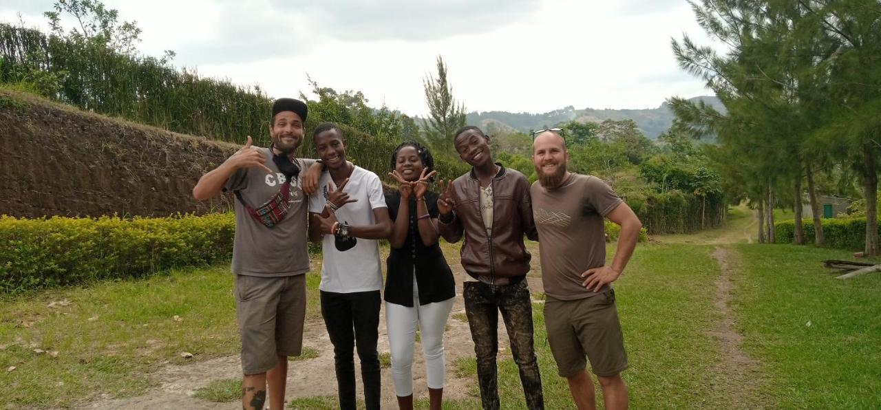 Fort Portal Lake Lyantonde Eco Campsite Original מראה חיצוני תמונה