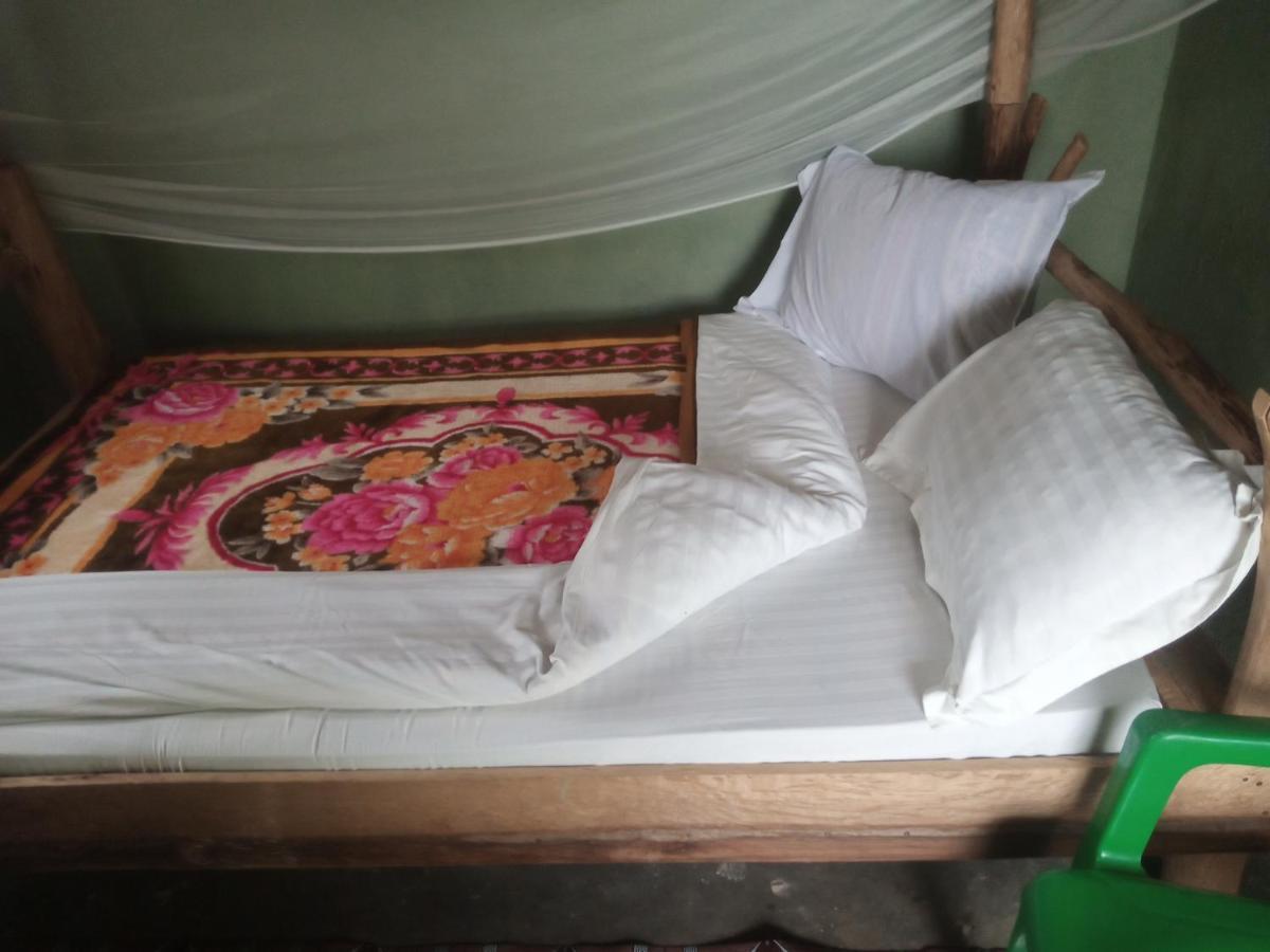 Fort Portal Lake Lyantonde Eco Campsite Original מראה חיצוני תמונה